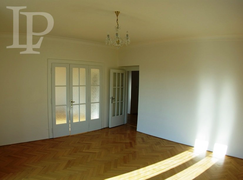 Luxusní prvorepubliková vila s bazénem a saunou, 450 m2, Praha 4 - Hodkovičky