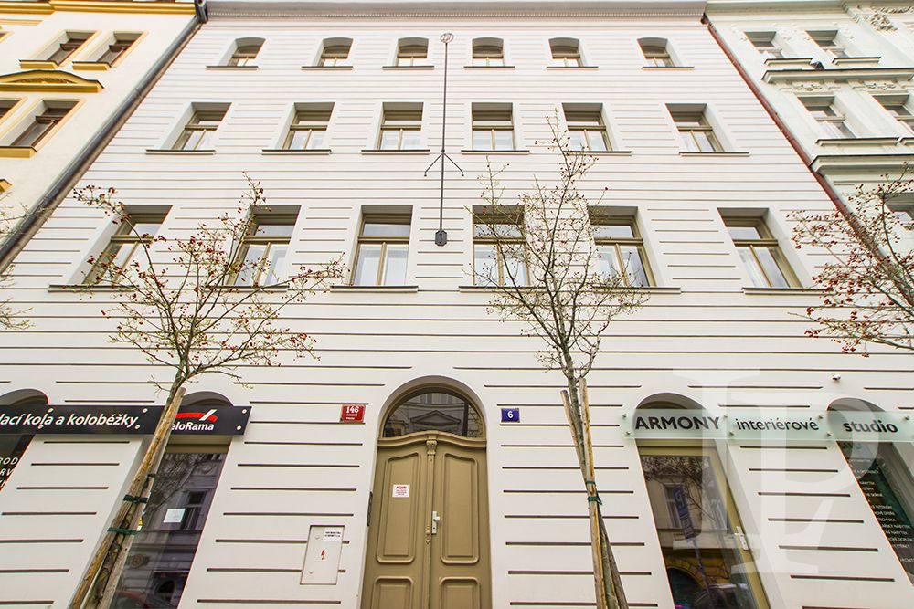 Pronájem mezonetového bytu 3+1 u Stromovky, 80 m2, Praha  - Letná, bez provize